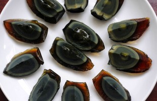 Uova centenarie oltreconfine