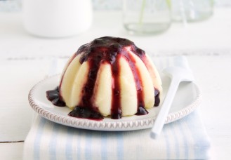 Bianco di mandorle e mirtilli