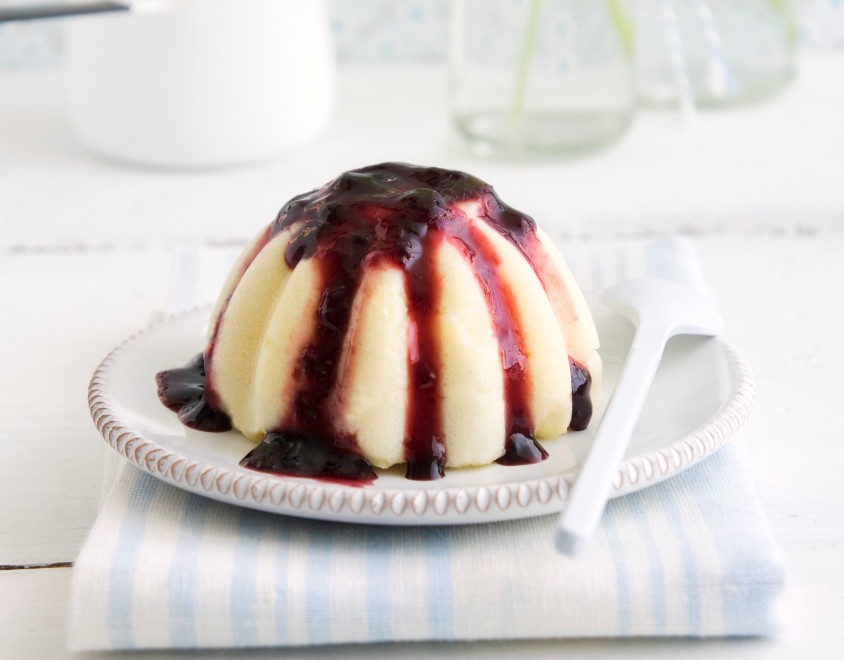 Bianco di mandorle e mirtilli