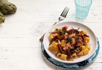 Mezzemaniche con carciofi e scampi