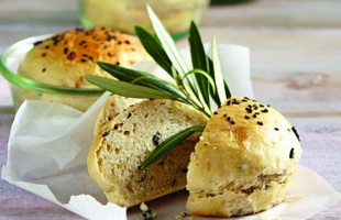 Panini all&rsquo;olio d&rsquo;oliva e semi di papavero