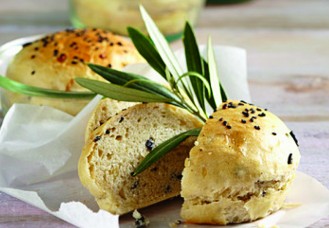 Panini all&rsquo;olio d&rsquo;oliva e semi di papavero