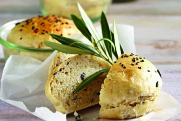 Panini all&rsquo;olio d&rsquo;oliva e semi di papavero