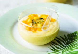 Mousse al cocco e mango 