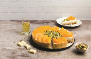 Crostata pesche, Strega e pistacchi 