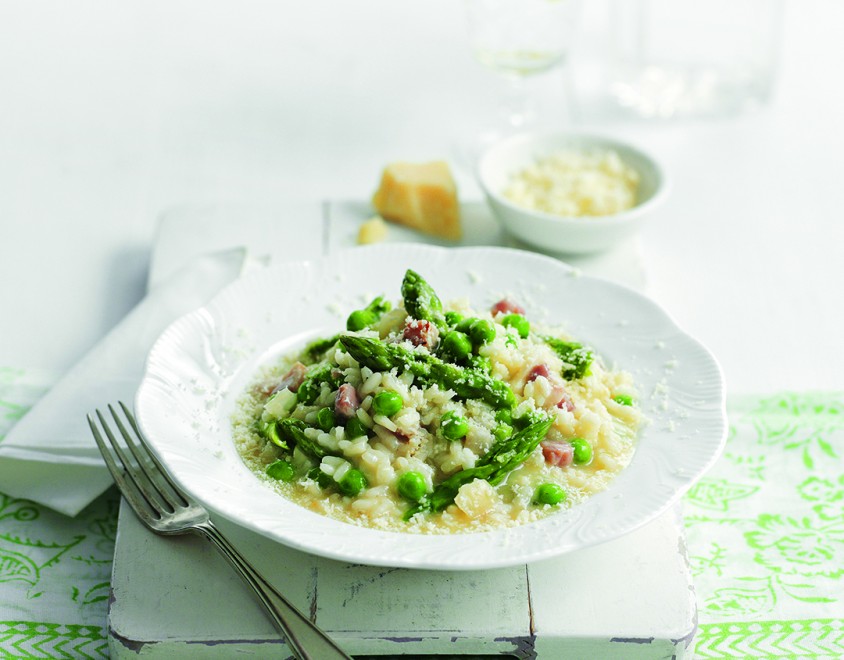 Risotto piselli, asparagi e prosciutto 