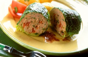 Involtini di carne e verza alla birra