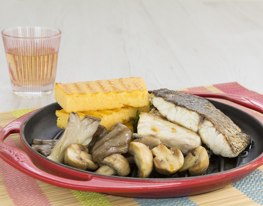 Ombrina grigliata, polenta e funghi 