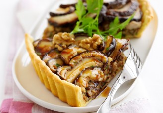 Torta rustica ai funghi e noci