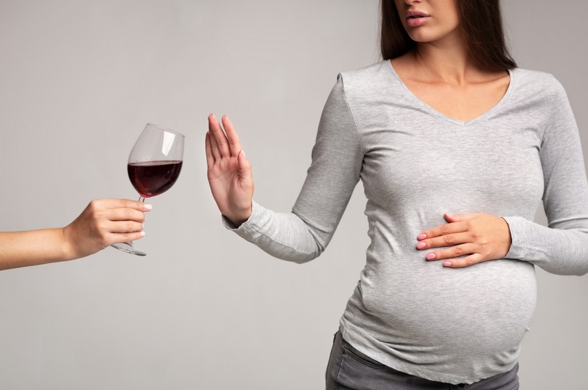 Niente alcol in gravidanza!