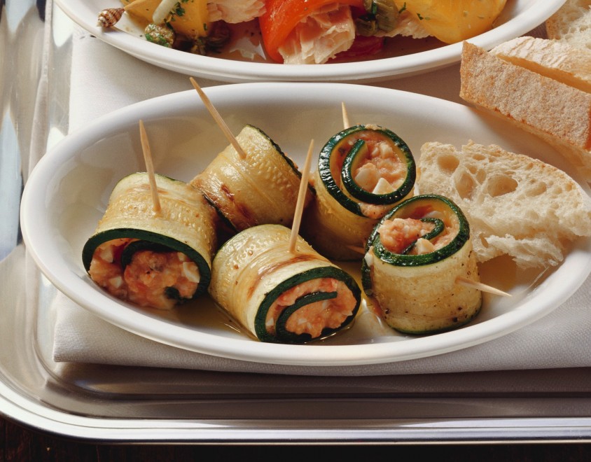Rolls di zucchine e salsiccia