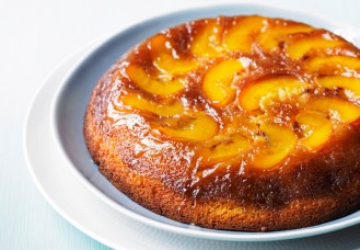 Torta rovesciata pesche e zafferano