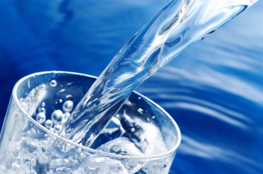 Acqua, elemento-alimento vitale  