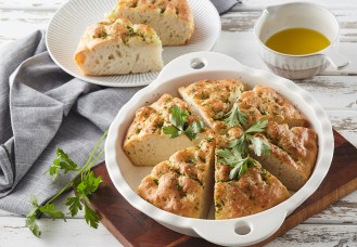 Focaccia al latte ed erbe