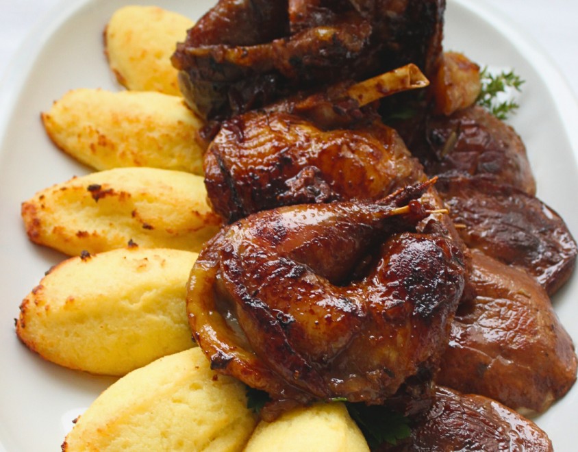 Gnocchi alla romana, faraona e funghi