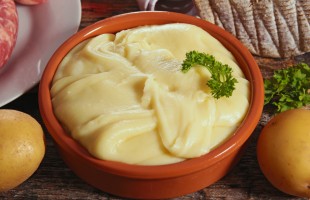 Aligot, il pur&egrave; dell'amicizia
