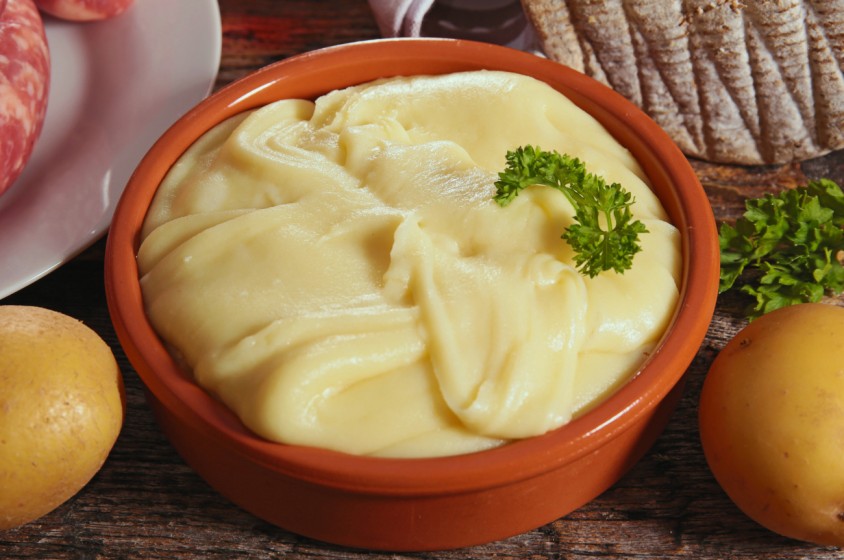 Aligot, il pur&egrave; dell'amicizia