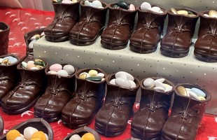 Dove la Befana riempie scarpe