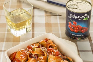 Pasta con sugo allo scarpariello