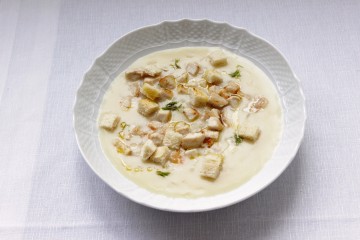 Brodo bruciato di pollo e topinambur 