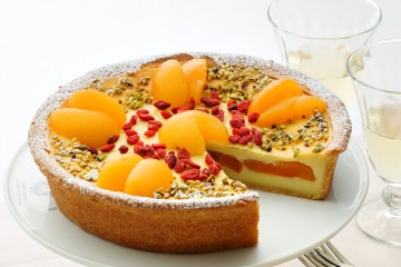 Crema al semolino e albicocche&nbsp;in crosta