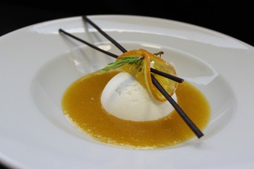 Cupole allo yogurt e pesche