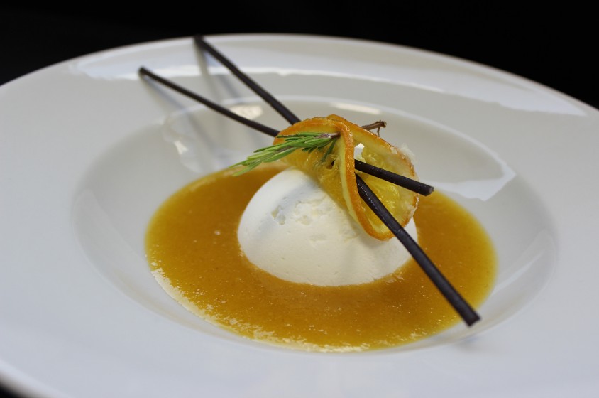 Cupole allo yogurt e pesche