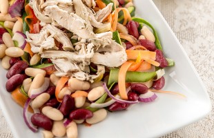 Finto tonno di tacchino in insalata