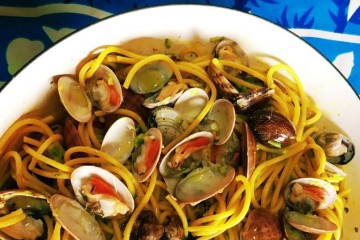 Spaghettoni con zucchine e fasolari 