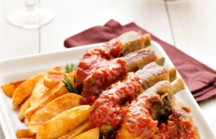 Ribs di maiale alla birra ed erbe