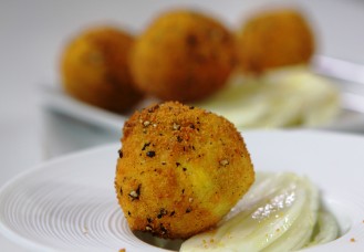Polpettine di ricotta,  zafferano e broccoli