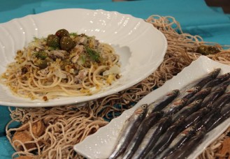 Spaghetti con finocchi e alici 