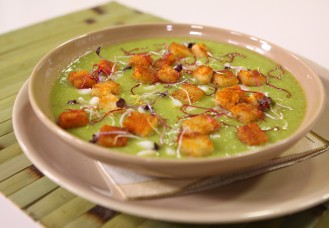 Passato di piselli e seppie scottate 